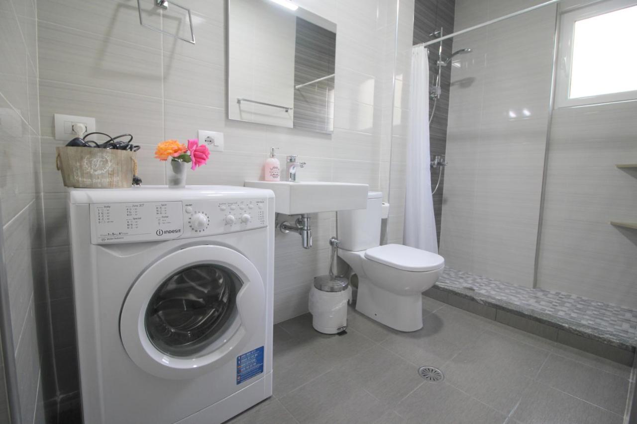 Kosta'S City Apartment ساراندا المظهر الخارجي الصورة